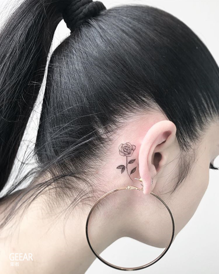 这些性感又神秘的耳部纹身让你心动不已