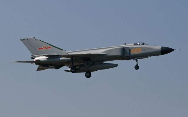 歼8飞机发展历程