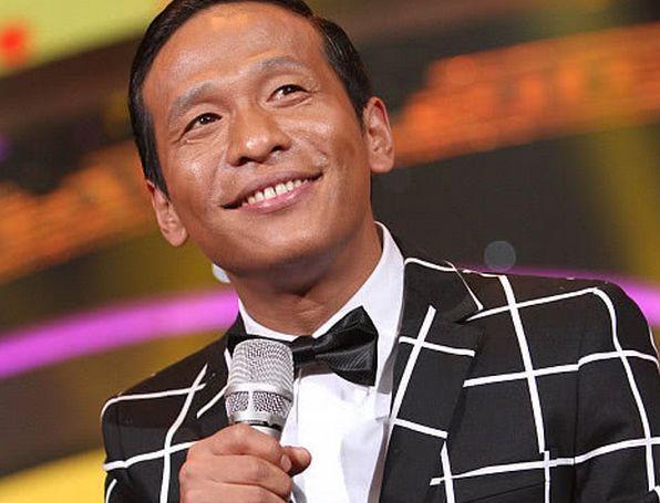 年近38岁的宋小宝二婚老婆美丽动人生下双胞胎一家人幸福美满