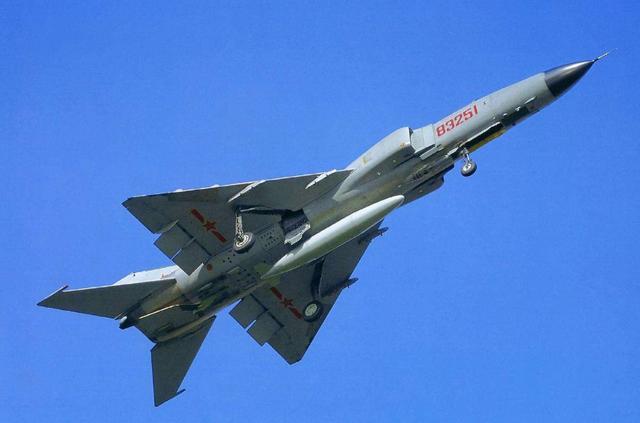 歼8飞机发展历程