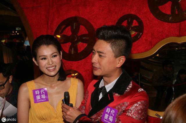 外界都以为他们会结婚,不过终究还是以分手结局,黄宗泽和胡杏儿分手后