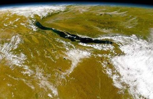 这个湖面积不大,蓄水量却相当于19个渤海,水干净到可以直接饮用|淡水|