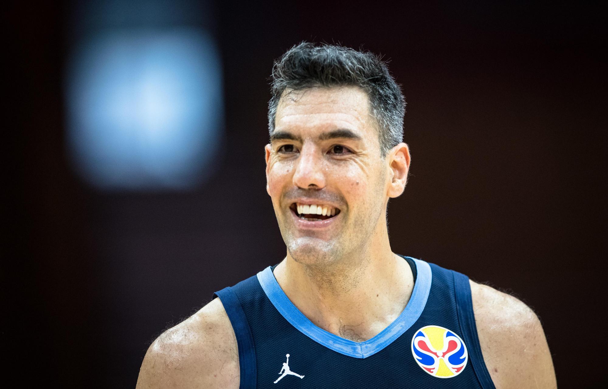 这些外援给我们上了一课,这就叫职业|cba|斯科拉|积臣_新浪新闻