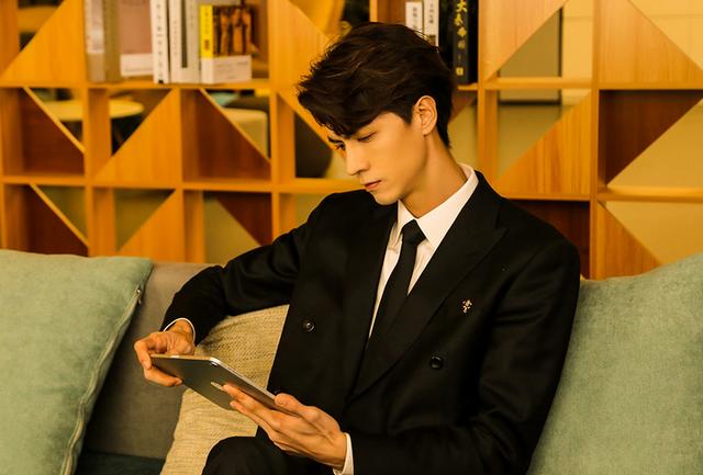 《陆少的暖婚新妻》将袭,任言恺成霸道总裁,光看剧照就招架不住