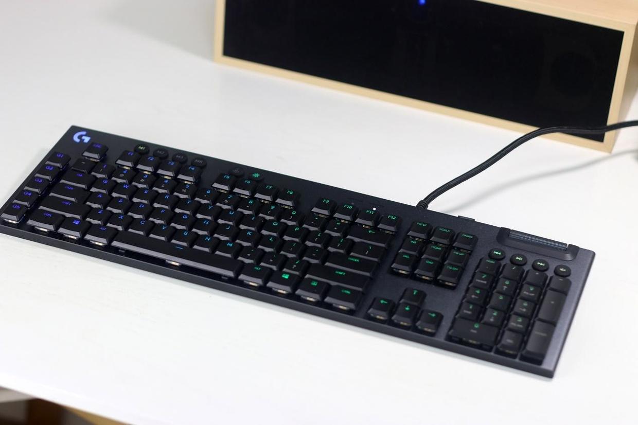 要手感也要颜值罗技g813矮轴机械键盘一次满足