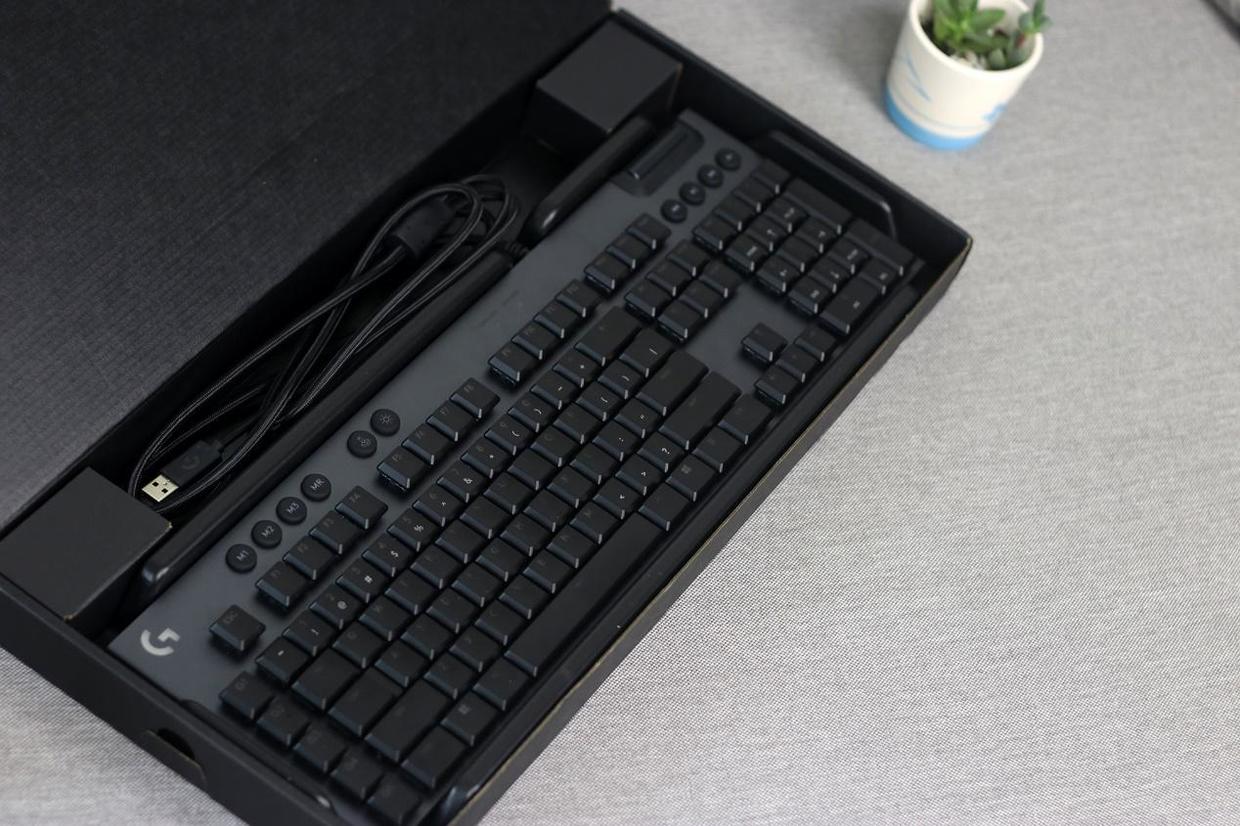 要手感也要颜值罗技g813矮轴机械键盘一次满足