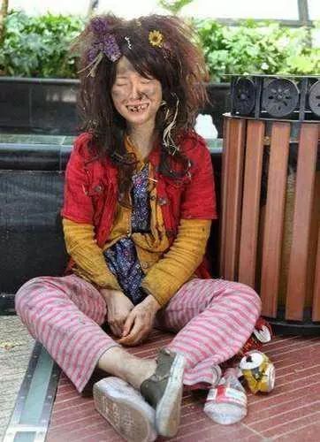 明星为戏变邋遢你能认出几个?阿sa满嘴黄牙,江一燕造型超走心