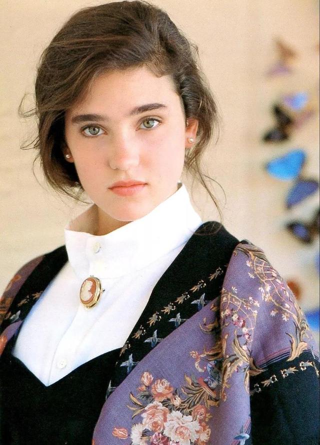 出道即是巅峰,人称"美人活化石",被上帝亲吻过的脸颊