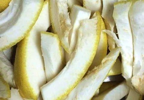 剥掉的柚子皮不要乱扔 每天拿来煮水喝 4个好处不请自来