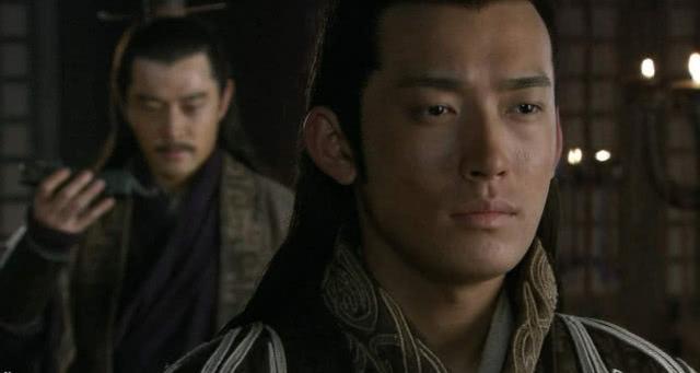 孙策打下江东基业,为何不传位给儿子而给孙权?原因有三点