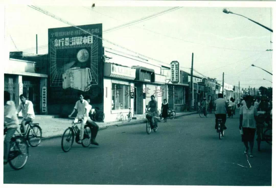 一组珍贵的照片对比,看银川地标新变化