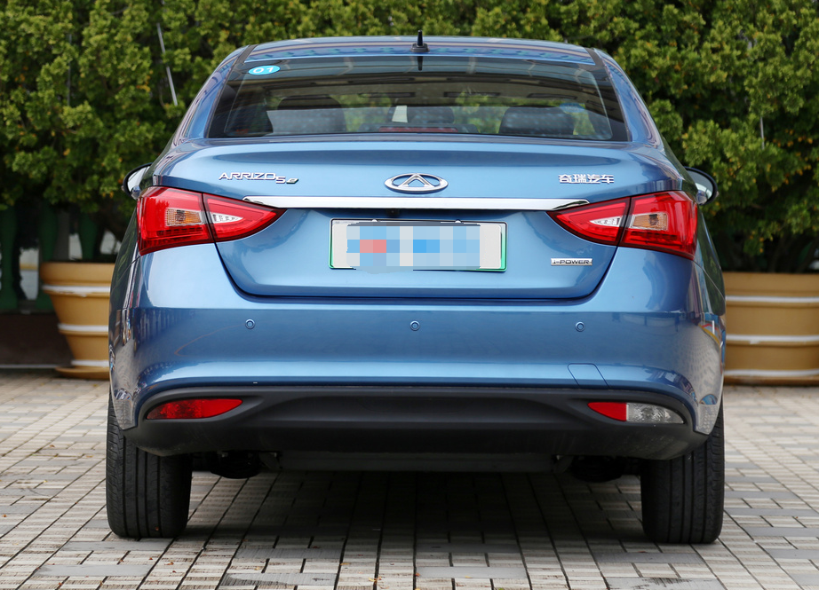 10万左右很有颜值的新能源车:全新艾瑞泽5e,底盘质感出色