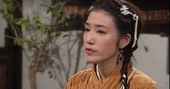 一个像校园凌霸,一个像隔壁村傻大姐|关宝慧|穆念慈|黄蓉_新浪新闻