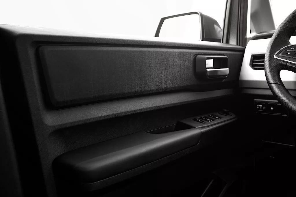 五菱宏光PLUS实车已亮相，动力更牛，10月将上市 ！