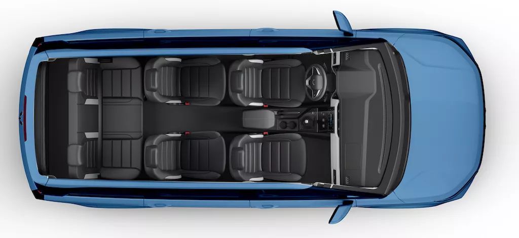 五菱宏光PLUS实车已亮相，动力更牛，10月将上市 ！