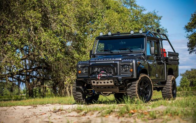 终极梦想座驾-路虎卫士130皮卡蝰蛇版