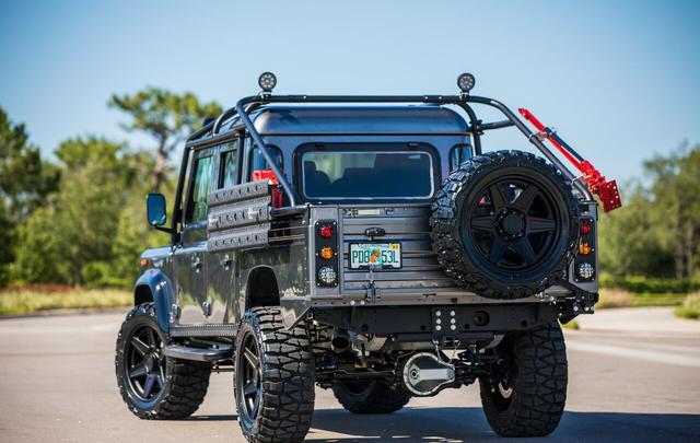 终极梦想座驾-路虎卫士130皮卡蝰蛇版