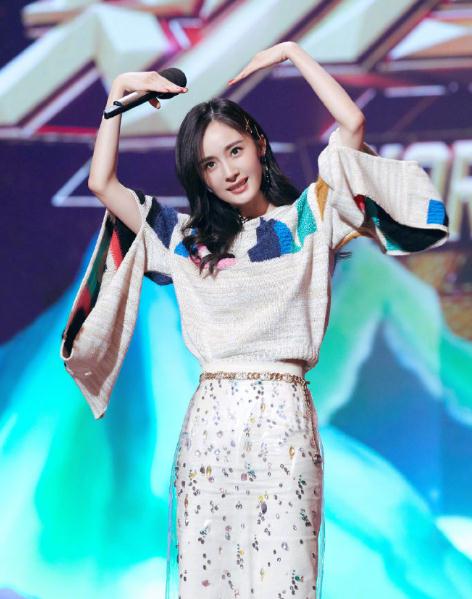 杨幂刘恺威女儿小糯米大名疑曝光,网友直呼"刘梓兰"真