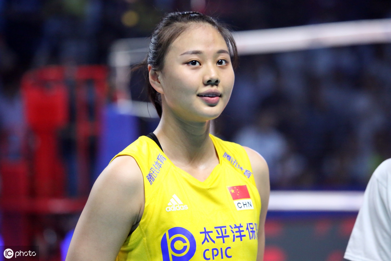 中国女排豪夺八连胜场上最亮的星小宇宙爆发的龚翔宇