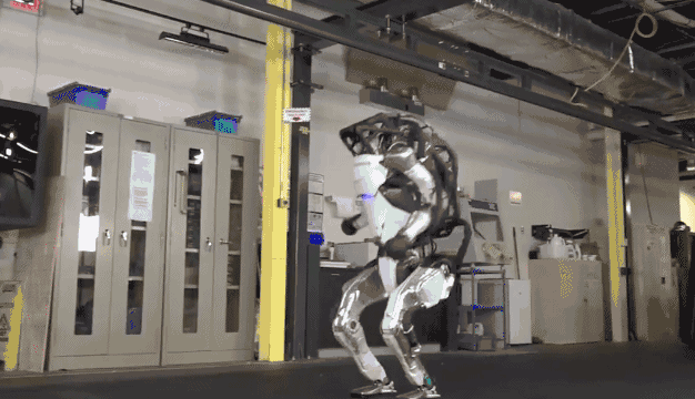 波士顿动力新视频:机器人开始做体操动作了