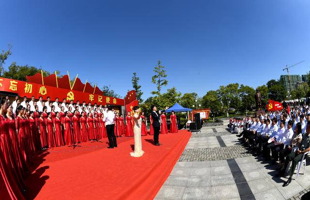 9月23日上午,盐城市盐都区首届红色文化教育周在郭猛镇红色文化广场