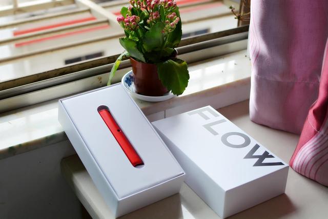 flow福禄换弹电子烟s新品来袭让你舒舒服服缓解工作压力