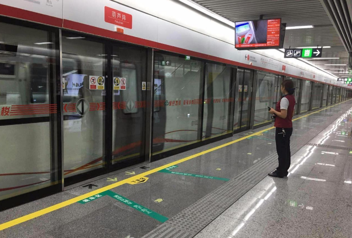 英国人对各国地铁评价,日本拥挤,印度宽敞干净,中国只有4个字