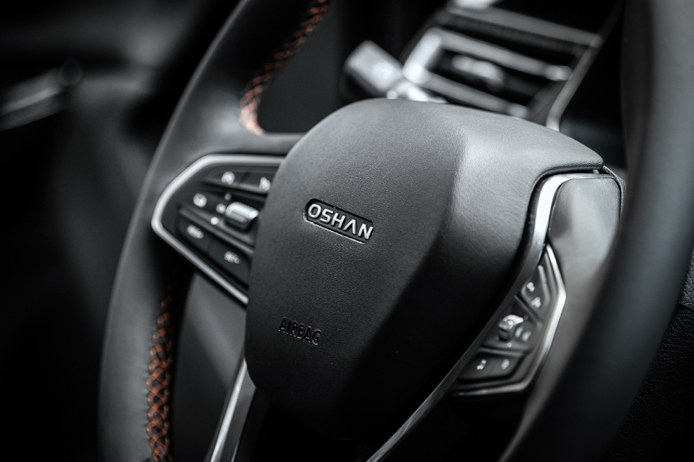 比“全系标配”，长安欧尚X7就没怕过