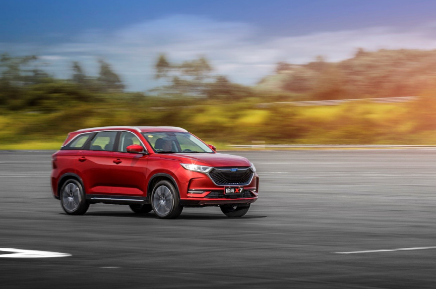 比“全系标配”，长安欧尚X7就没怕过