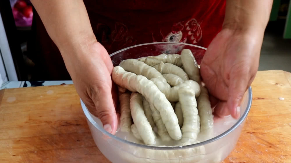 教你轻松在家自制烤面筋,香辣过瘾,方法简单|面筋|香辣|谷朊粉_新浪网