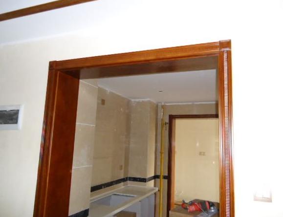 安装门框的时候,切记注意这几个细节,工人若是装错,赶紧叫停!