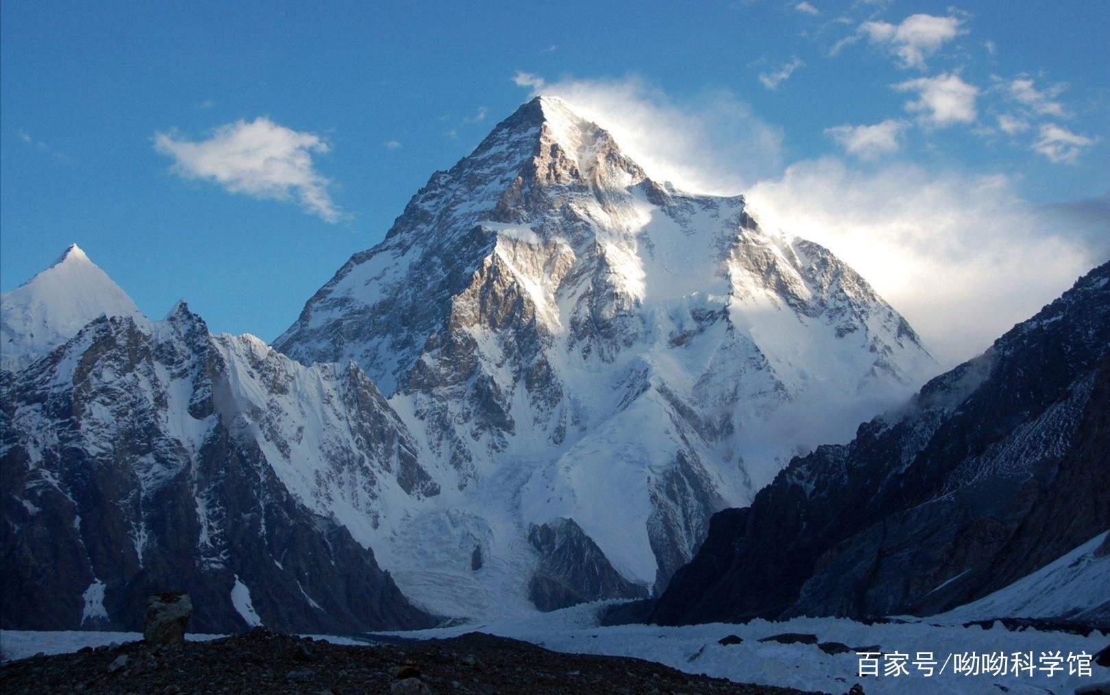 世界十大高峰,除了珠峰还有哪些?让我们