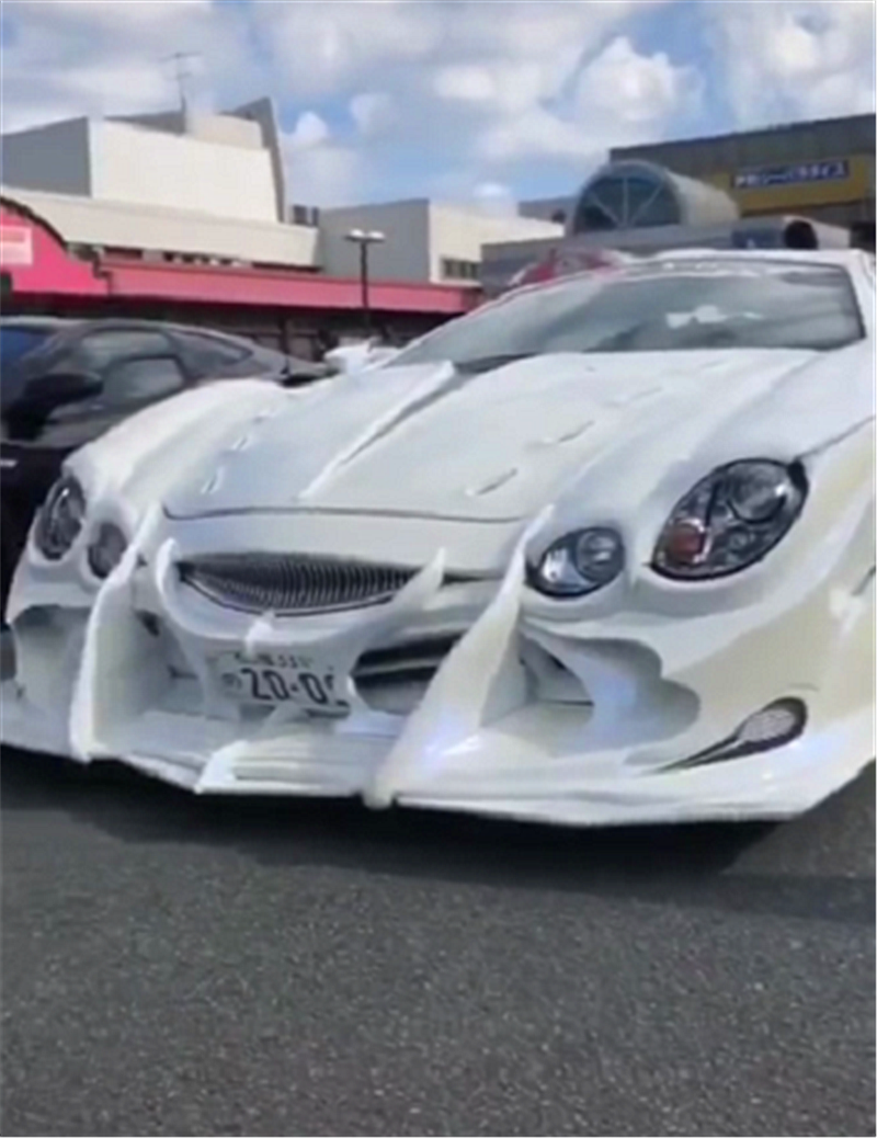 罕见光冈大蛇"改装版",落地240万,车型少有人知,国内仅5台