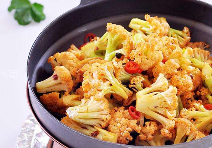 干锅花菜,制作过程并不复杂,获得美味的满足感