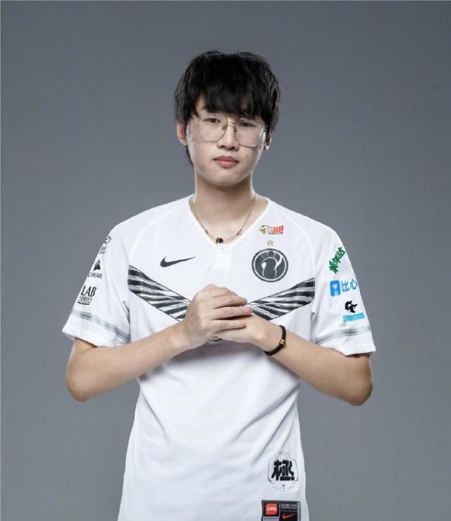 ig宁王研发新打野路线,六分钟才拿第一个红,玩家直呼学不来