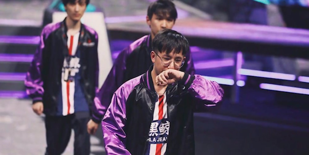 dota2:lgd发布ti9记录片,输液体后fy大哭一场,maybe想退役