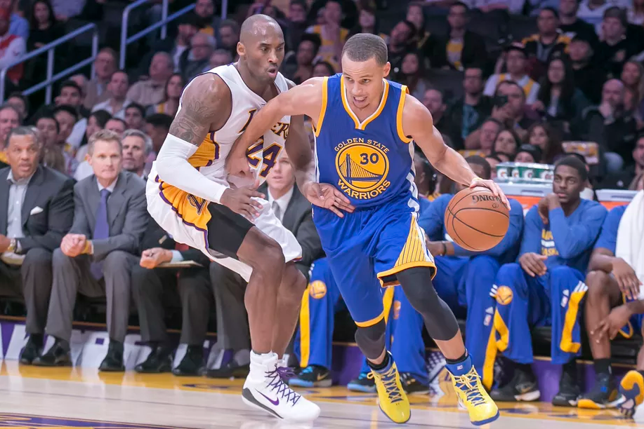 你到底是怎样的库里?被美媒踢出现役前五,又力压科比进历史前十