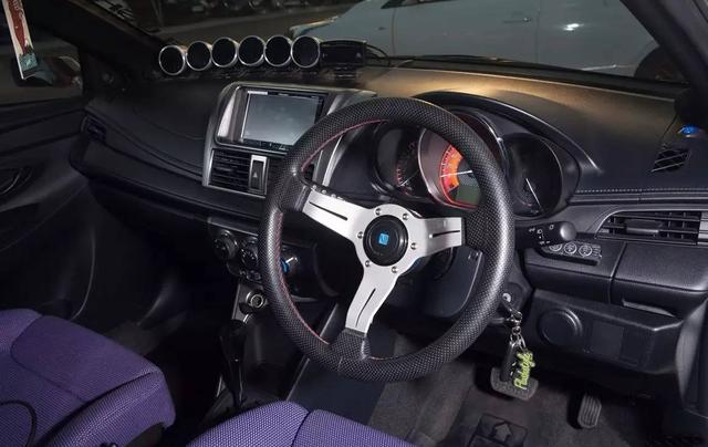 两台优质的丰田yaris致炫 改装案例欣赏