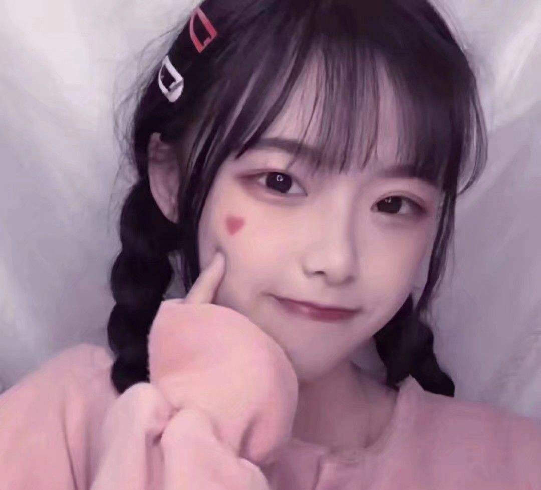 初中女生脸上有这3个"特征",长大后颜值不会低,全中是小仙女