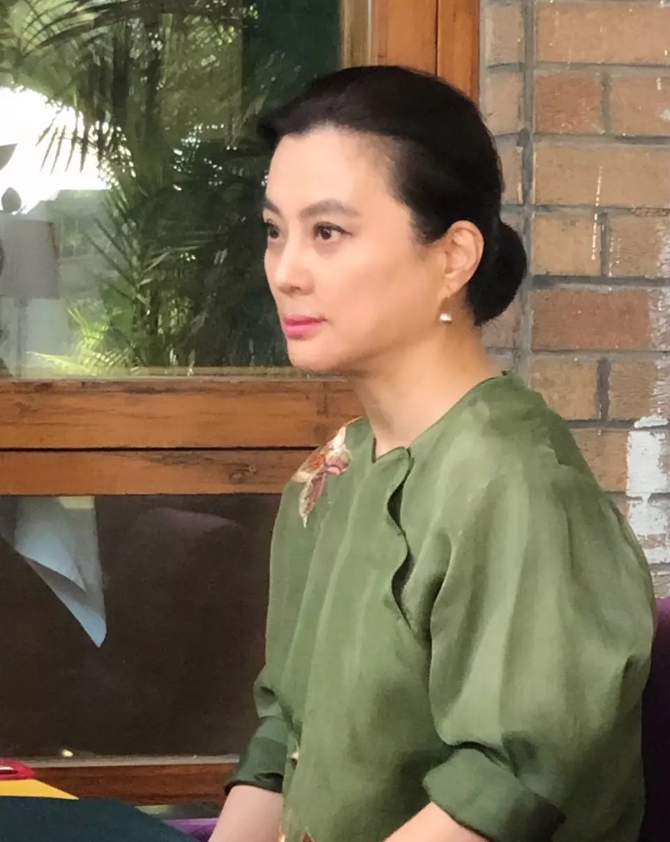 两段婚姻都不尽人意,今56岁风采依旧|玉兔|李玲玉|杰西_新浪新闻