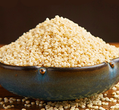 新鲜高粱米色泽光亮,味道香润可口,口感细腻!