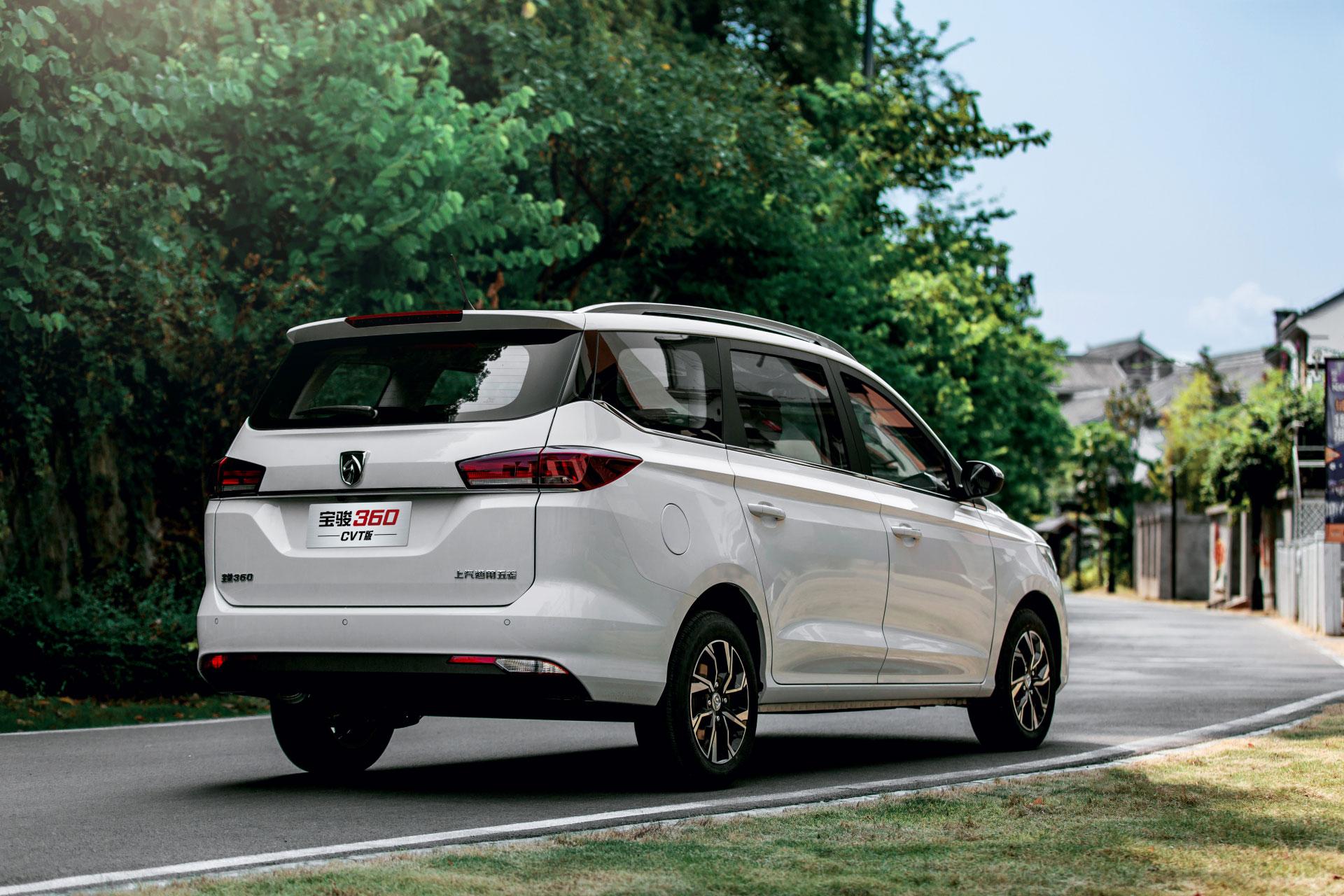 宝骏360 cvt版正式上市:售价7.48-8.08万元 ,变速箱可模拟8速