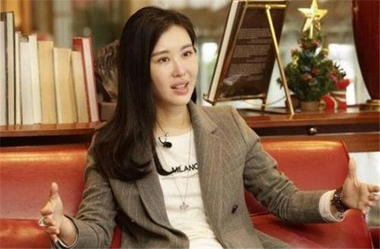 田朴珺称国人有知识没文化,没有王石就没有现在的她,啥是贵族?