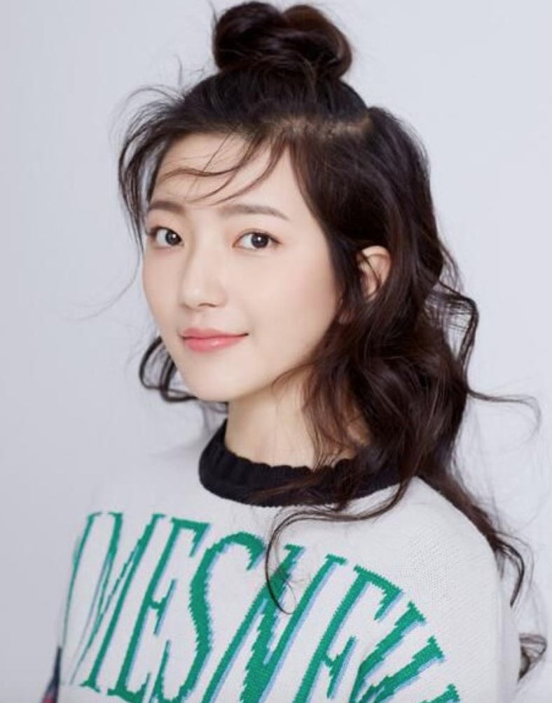 作为对比,看看顾思思这样的大学生,她知道家里条件优渥,知道吃穿要好