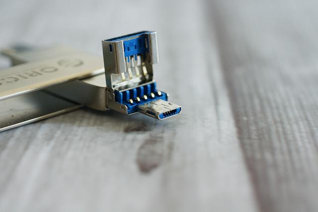 手机扩容,高速传输:orico tc64-sv三合一u盘体验|u盘|手机|接口_新浪