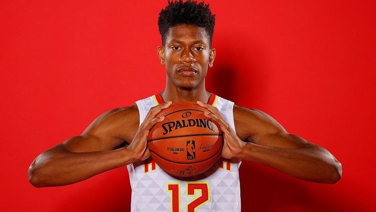 老鹰主帅亨特沉着自信很全面我们都会爱上他