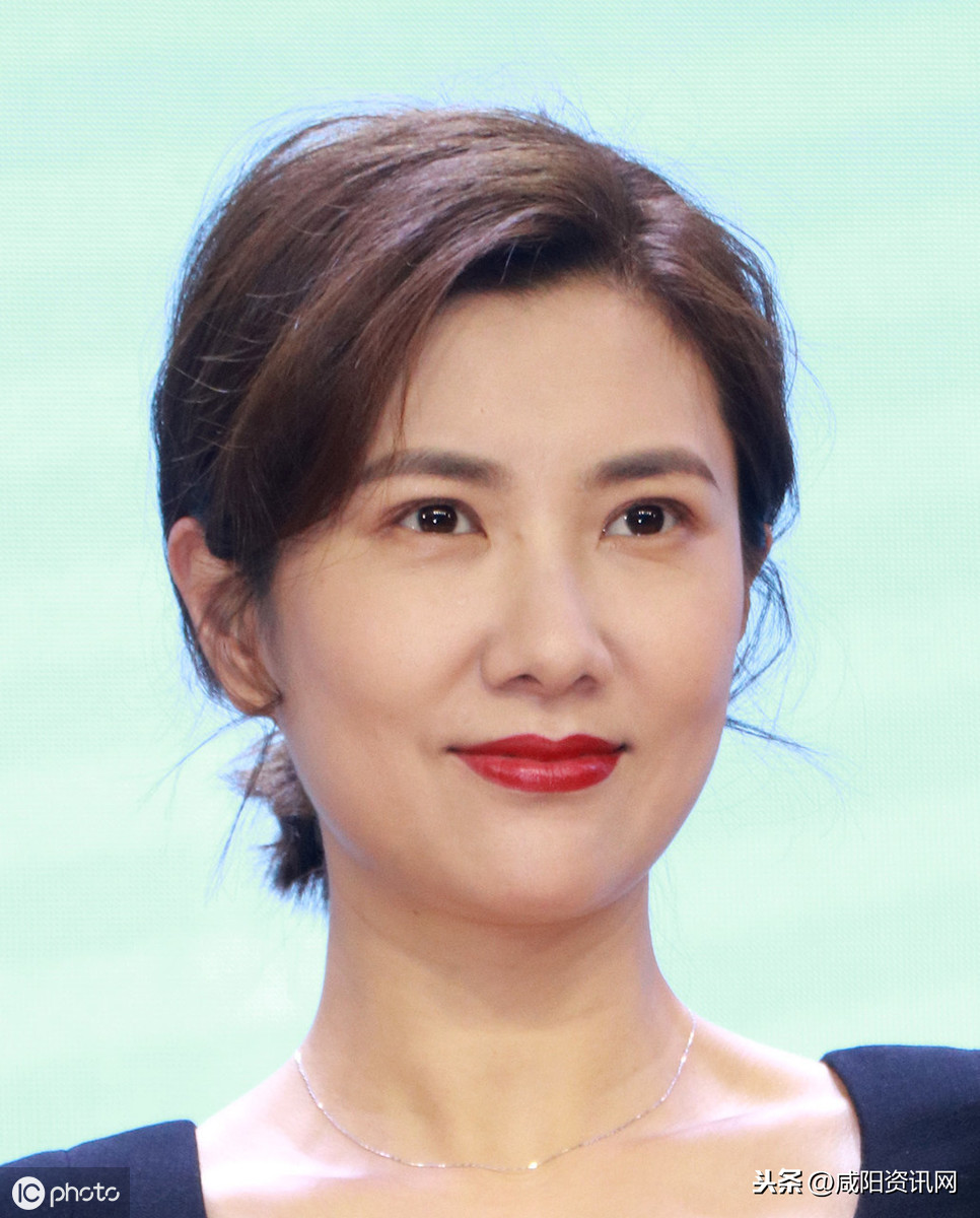 演员边潇潇的一组照片