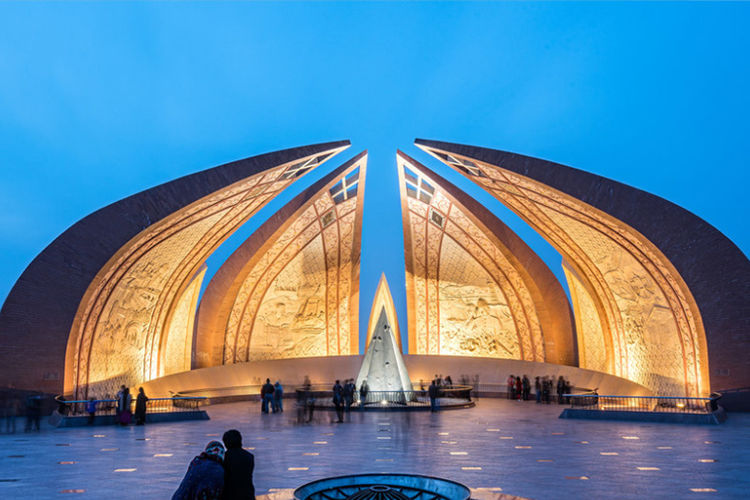 男性去巴基斯坦旅游,千万要管住自己的手,不然会白捡个老婆!