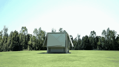 53岁大叔买不起房,不得已用6个集装箱,造了个200平的豪宅