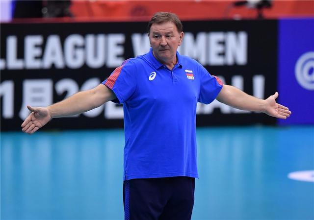 以临时主教练身份带领俄罗斯女排出战本届世界杯的布扎托在没人看好的